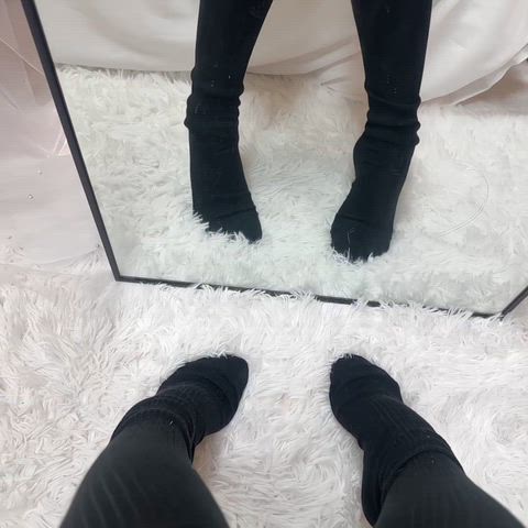 脚でもしちゃう？