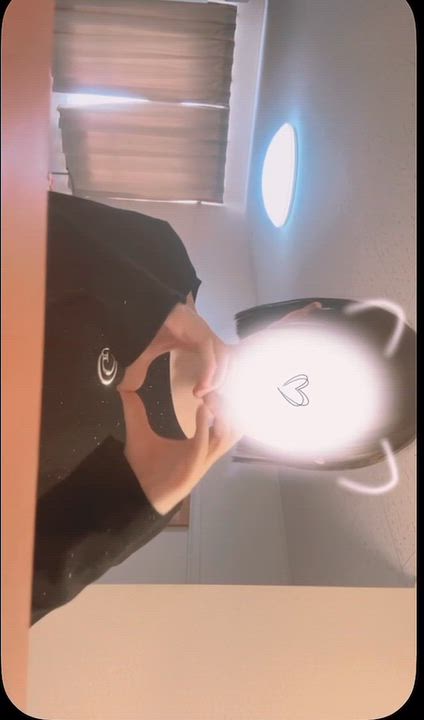 気付いてないのかにゃ🐱