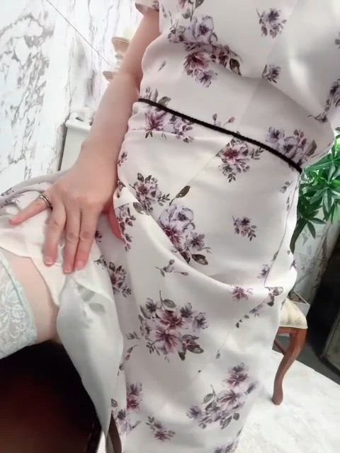 するするする…