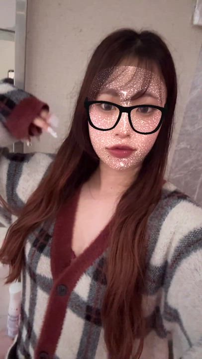 ✌︎('ω')✌︎