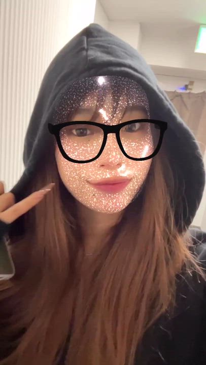 ✌︎('ω')✌︎