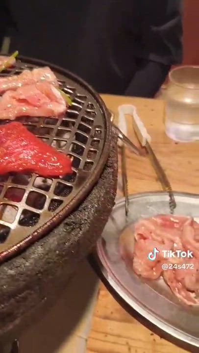 焼肉食べて元気だよ！