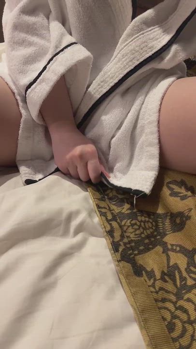 チラ見えしちゃってる💗