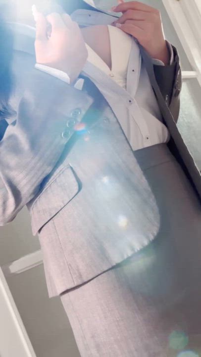 秘書と社長の投稿動画