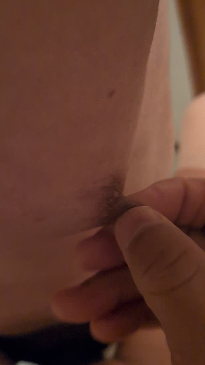 乳首気持ちいいかな？