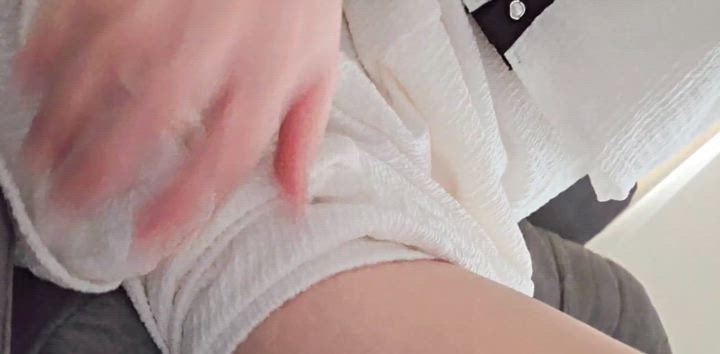 白ワンピースの中！！